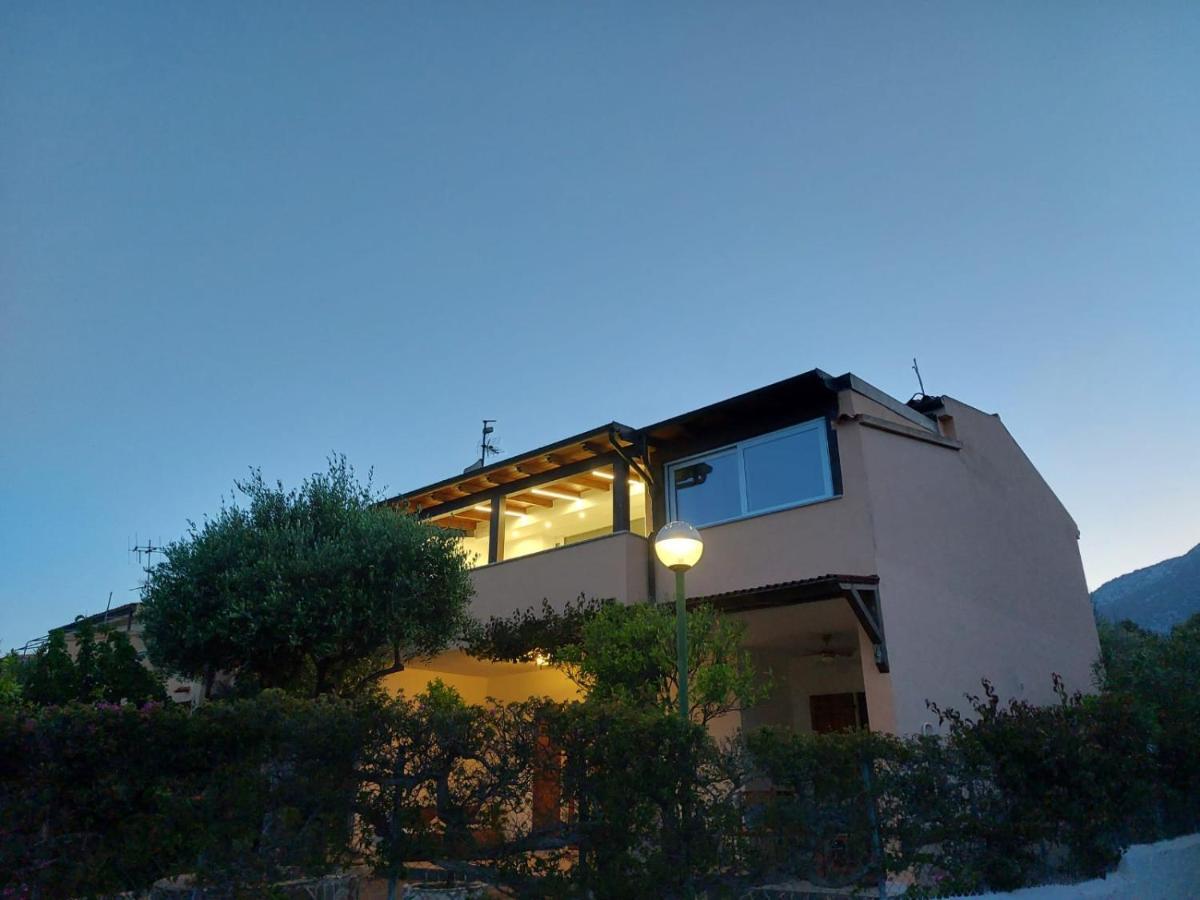 شقة Mama House Con Vista Mare كالا غونوني المظهر الخارجي الصورة