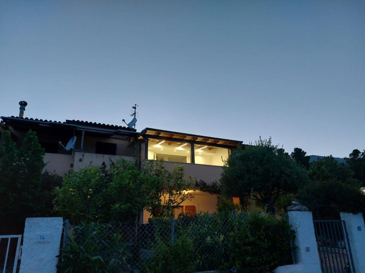 شقة Mama House Con Vista Mare كالا غونوني المظهر الخارجي الصورة