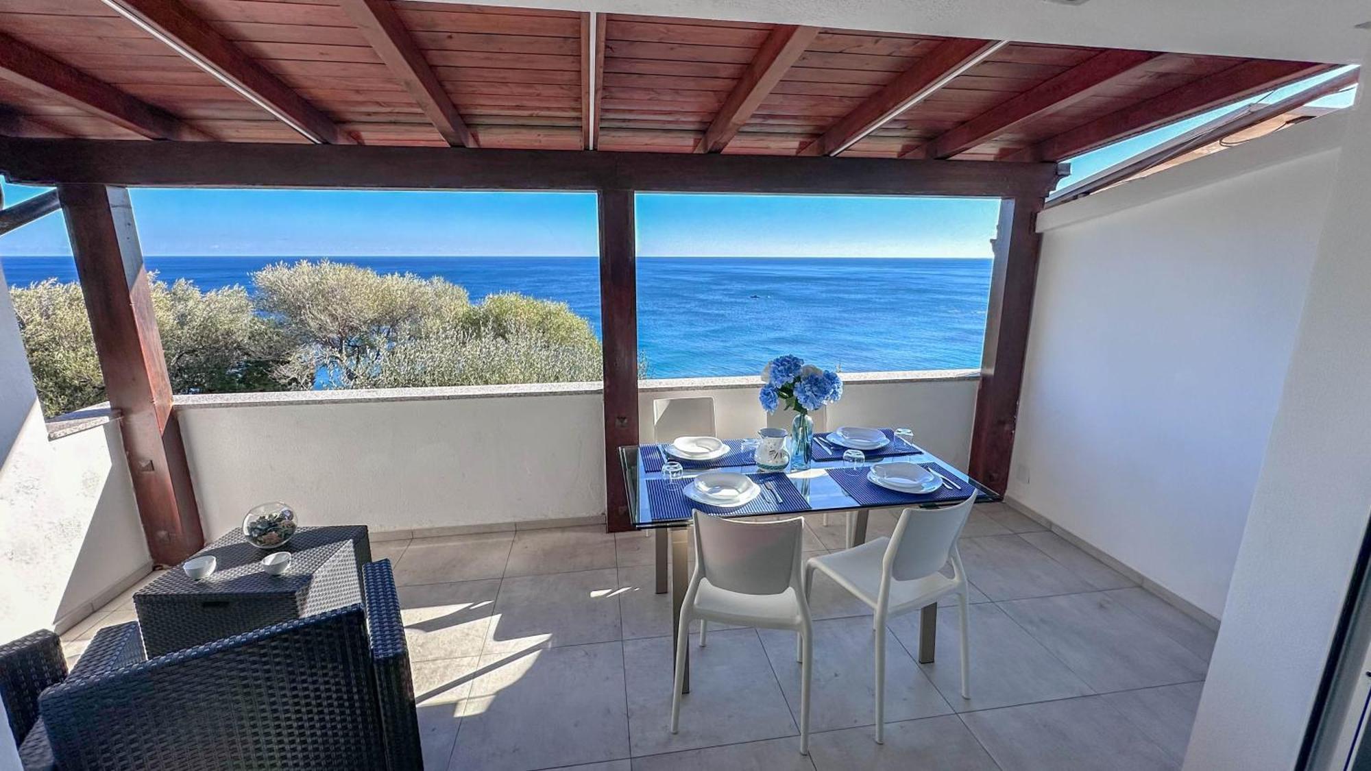 شقة Mama House Con Vista Mare كالا غونوني المظهر الخارجي الصورة