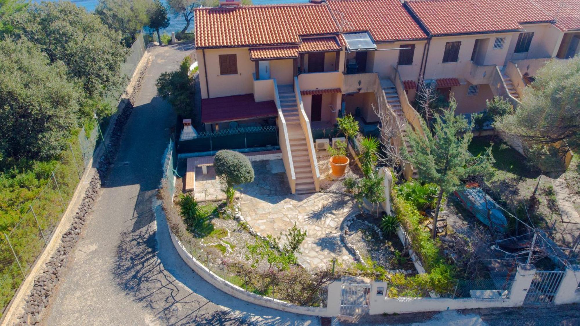 شقة Mama House Con Vista Mare كالا غونوني المظهر الخارجي الصورة